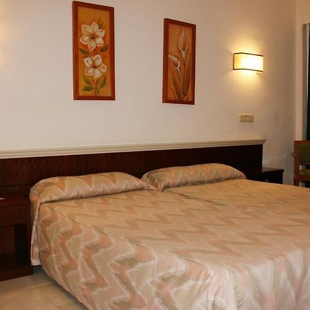 Hotel La Nina Cala Millor  Ruang foto