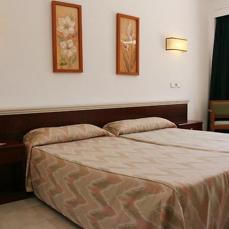 Hotel La Nina Cala Millor  Ruang foto