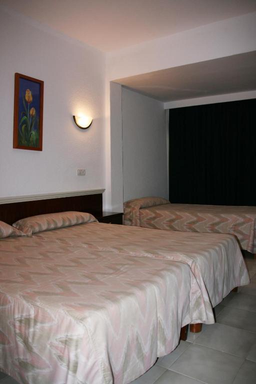 Hotel La Nina Cala Millor  Ruang foto